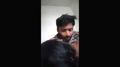 Khali Flat Me Jameen Par Girlfriend Ki Chudai