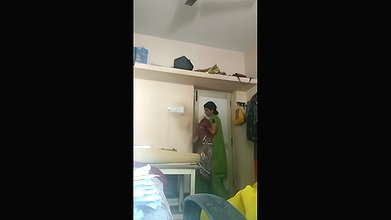 Bhabhi Showing And Fucking For Gets his cock
