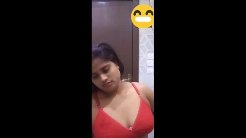 Beautiful Bhabi Showing