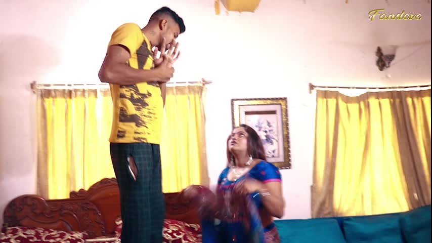 Indian desi wife seduced and fucked hard by electrician