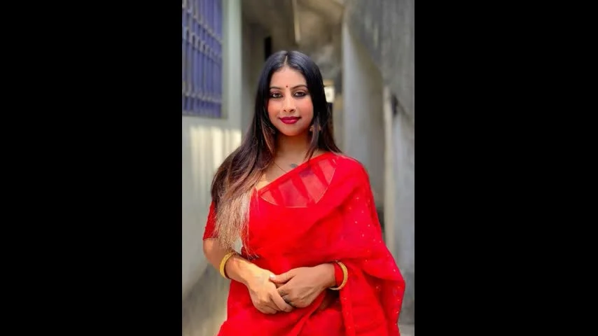 Rani Malakar, Bengali Model, Getting Pussy Fingered & Boobs Pressed by Photographer