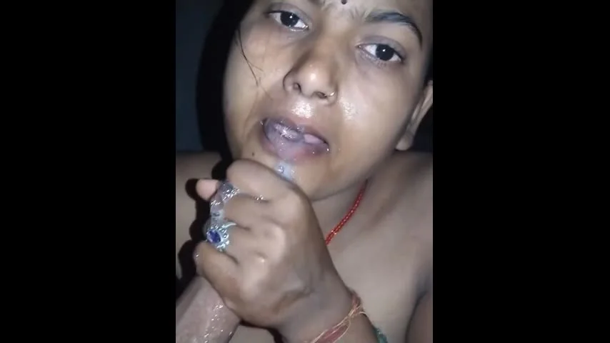 Bengali Bhabhi Hot Blowjob and Cum in Mouth