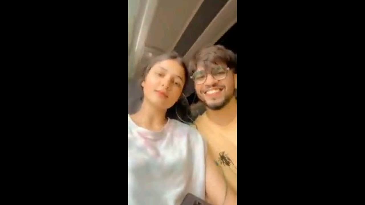 Beautiful Sexy Indian Gf Hard Bj And Showing Ass