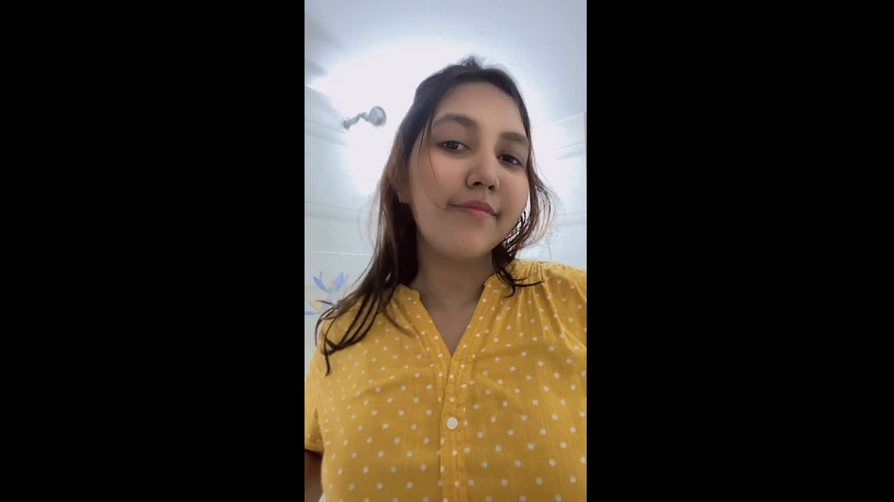 Sexy Beautiful Chubby Girlfriend Showing Milky Boobs 8 Clips