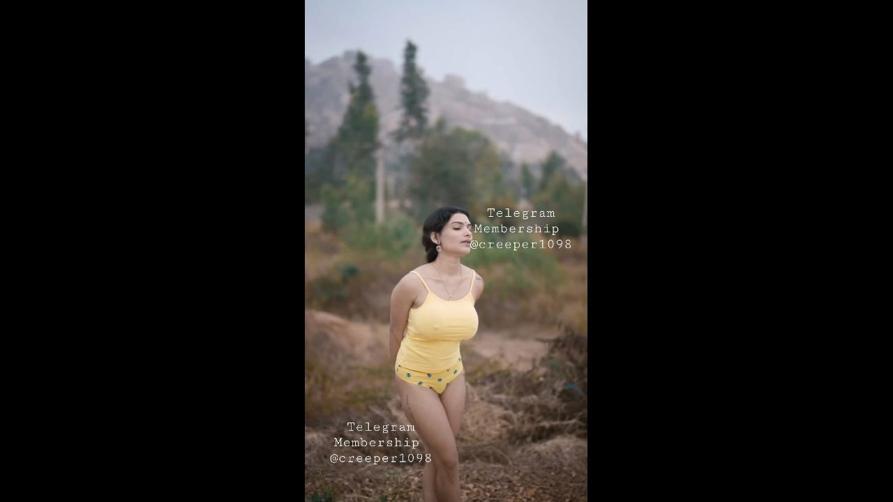 Reshmi out door nude self boobs pussy massage