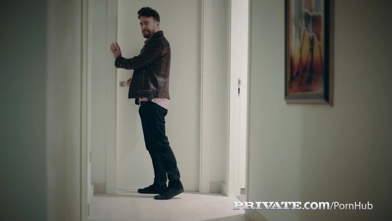 Private.com – Young Daniella Margot Ass Fucked For 1st Time!