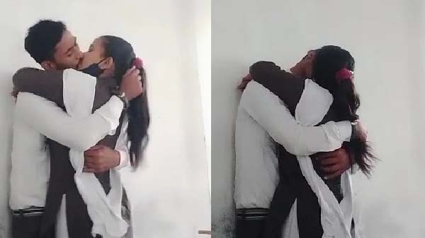 Classroom mein college girl ki boobs daba raha hai bf