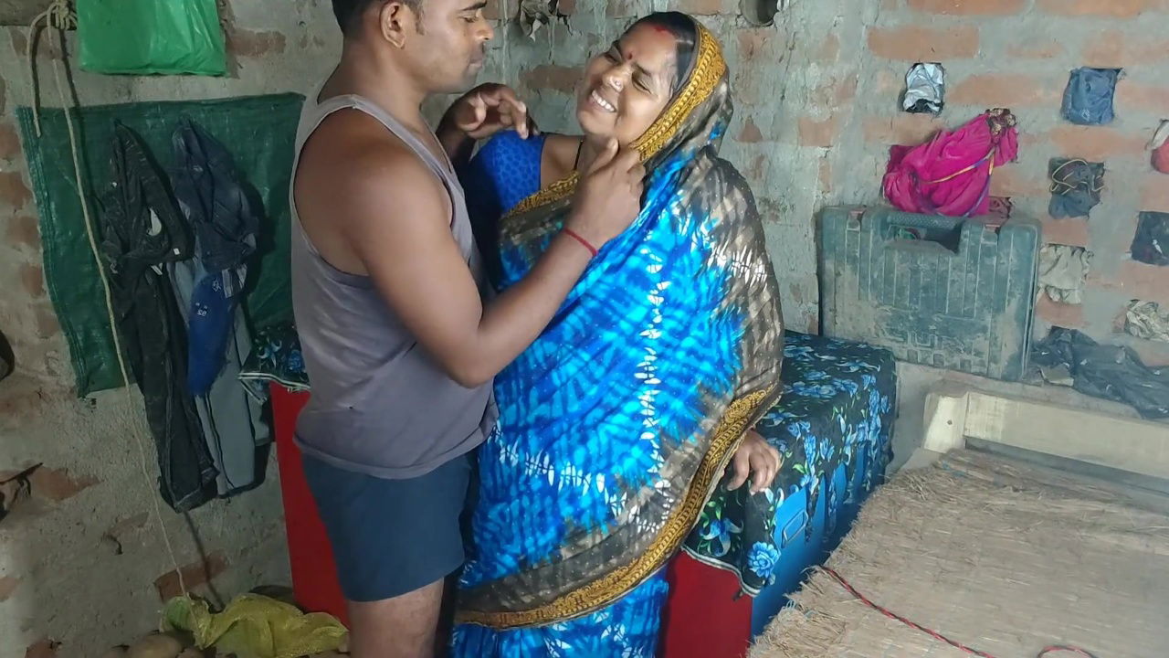 The Son-in-law Stripped and Fucked the Younger Mother-in-law