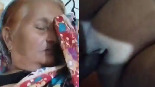 Muslim ladke ne apni Ammi ki chudai kari