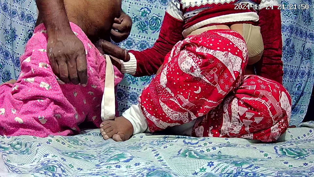 Indian mom and dad sex xnxx in the jungle