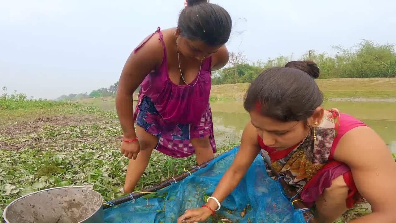 Big boobs bhabi fishing video 5