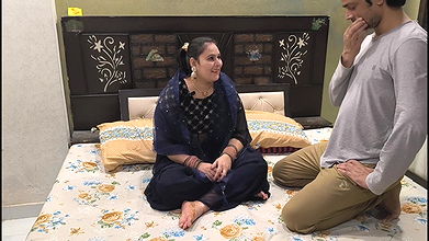 The prostitute mother-in-law was fucked by the son-in-law, the mother-in-law drank the water of the penis.