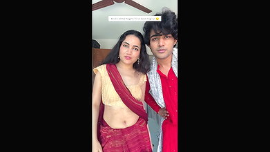 Marathi girl open navel in red saree 1
