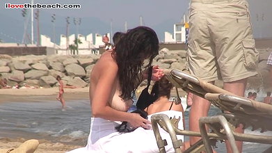 Teen babe nerd gets robbed at beach and deceived_3d6e6412
