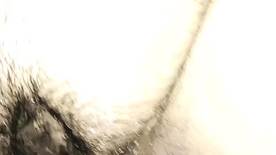 Fucked sister-in-law’s juicy pussy all night and drained water on the pussy